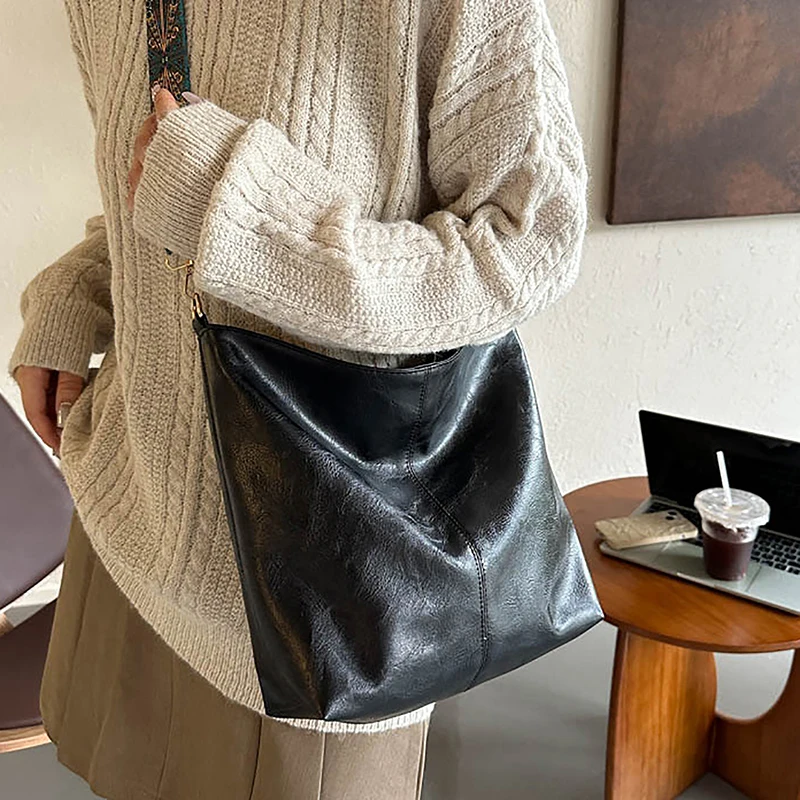 Urban Retro Shoulderbag