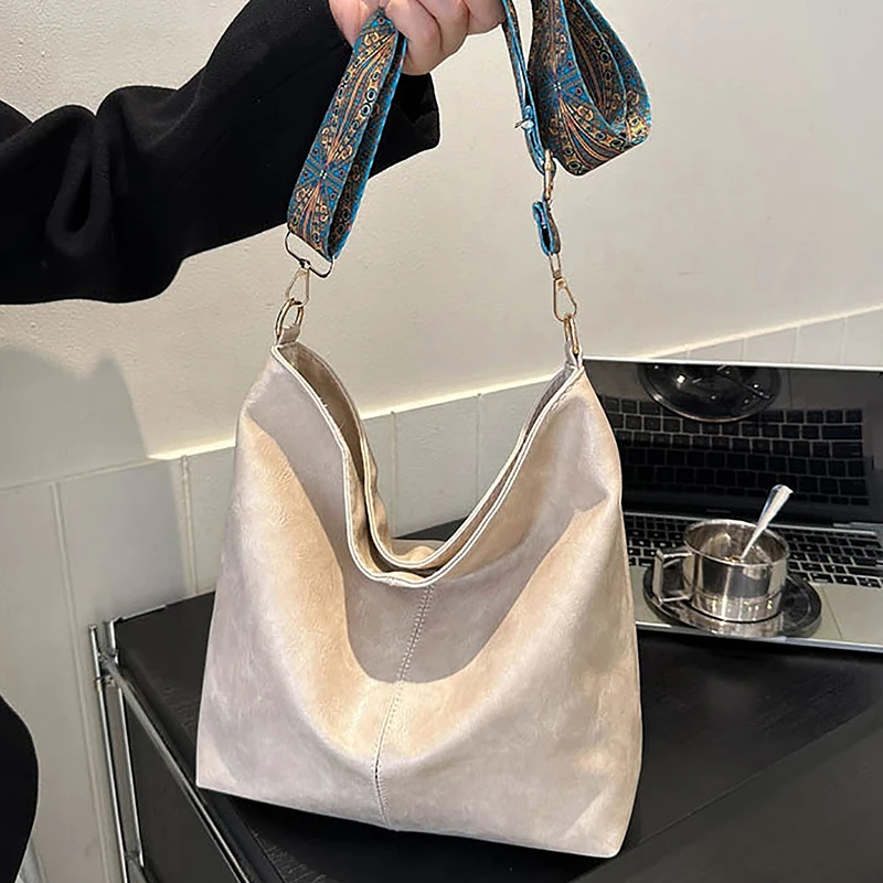 Urban Retro Shoulderbag