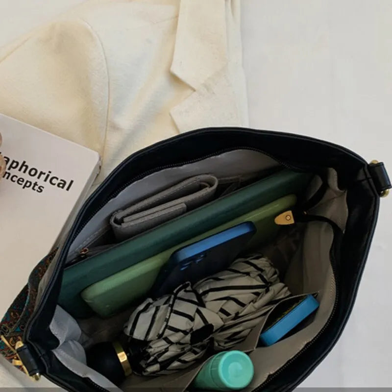 Urban Retro Shoulderbag